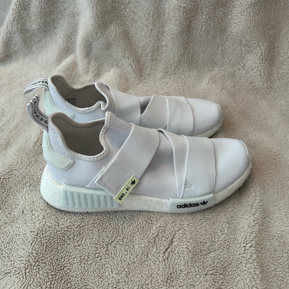 Adidas NMD R1 Sneakers - Picture 2 of 8